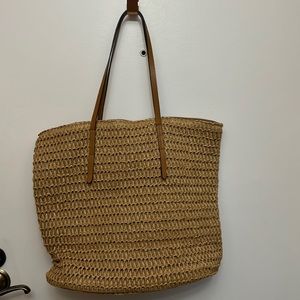 Straw tote bag